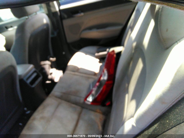 Hyundai ELANTRA SE 2017 KMHD74LFXHU092545 Image 4
