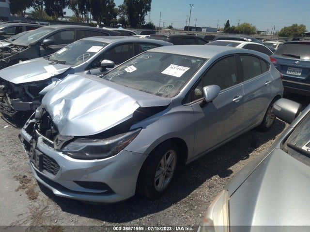Chevrolet CRUZE LT 2018 3G1BE6SM9JS600936 Image 2