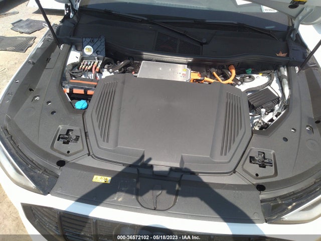 2022 Audi e-tron, VIN: WA1AAAGE2NB043043