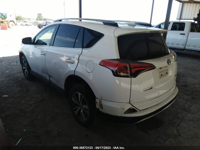 Toyota Rav4 Xle 2017 JTMWFREV2HD108304 Image 3