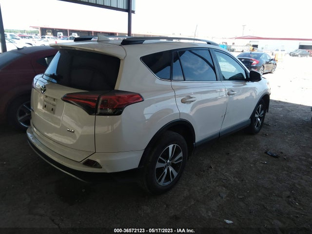 Toyota Rav4 Xle 2017 JTMWFREV2HD108304 Image 4