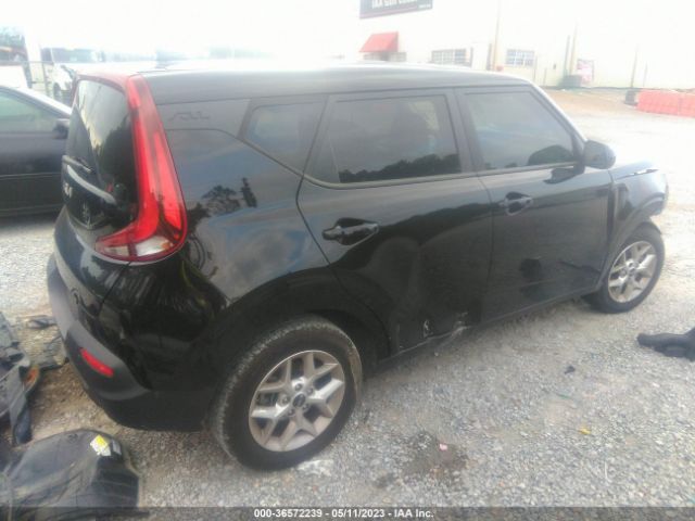 KNDJ23AU8N7176276 KIA SOUL LX