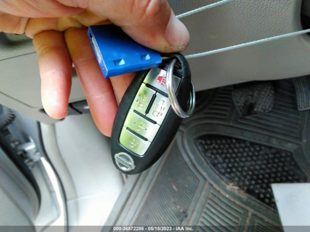 JN8AE2KP6E9106844 Nissan Quest Sv