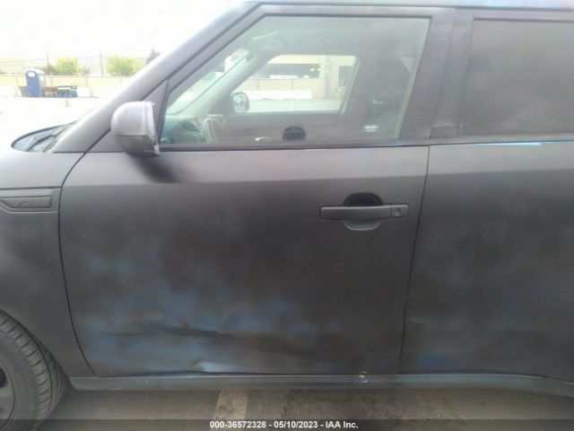 KNDJP3A58F7114839 KIA SOUL +