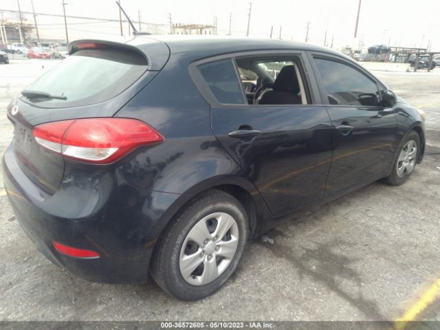 KNAFK5A87H5695885 KIA Forte5 Lx