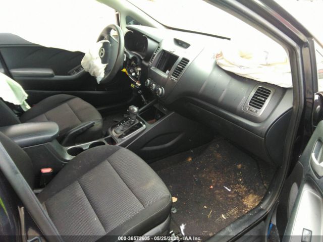 KNAFK5A87H5695885 KIA Forte5 Lx