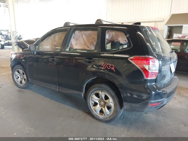 JF2SJAAC5GG559762 Subaru Forester 2.5i