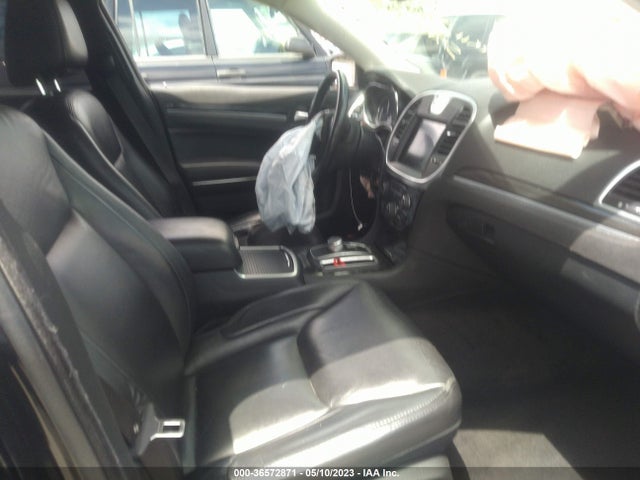 2C3CCAAG3JH170957 Chrysler 300 Touring L
