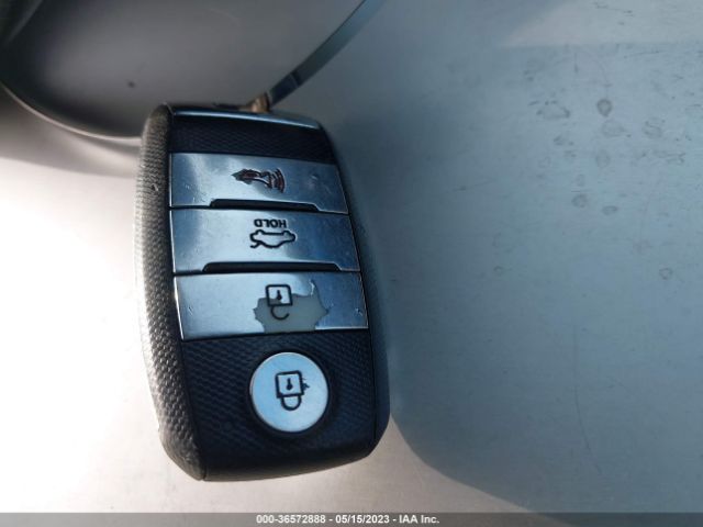 KNAGM4AD4E5065789 KIA Optima Hybrid Lx