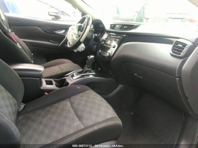 JN1BJ1CP2JW186467 Nissan Rogue Sport Sv