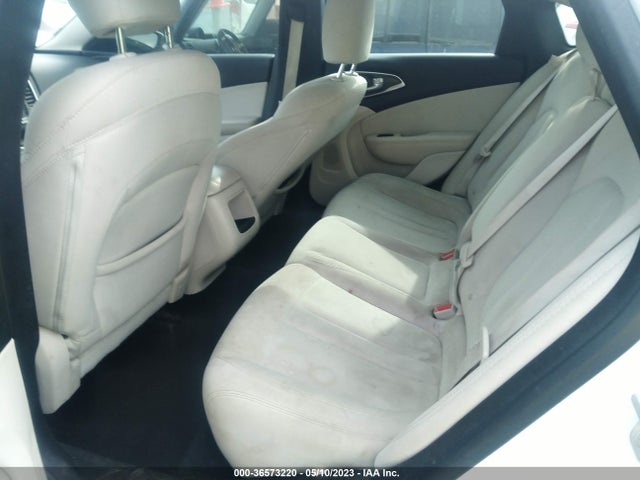 1C3CCCABXGN128852 Chrysler 200 Limited