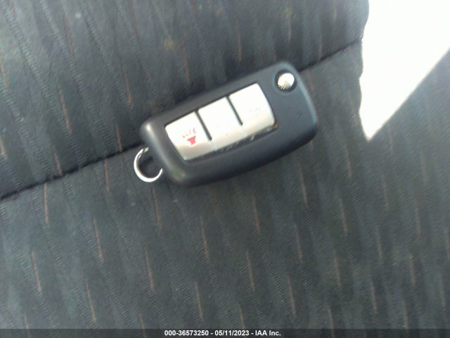 Nissan ROGUE S 2018 KNMAT2MTXJP528200 Image 3