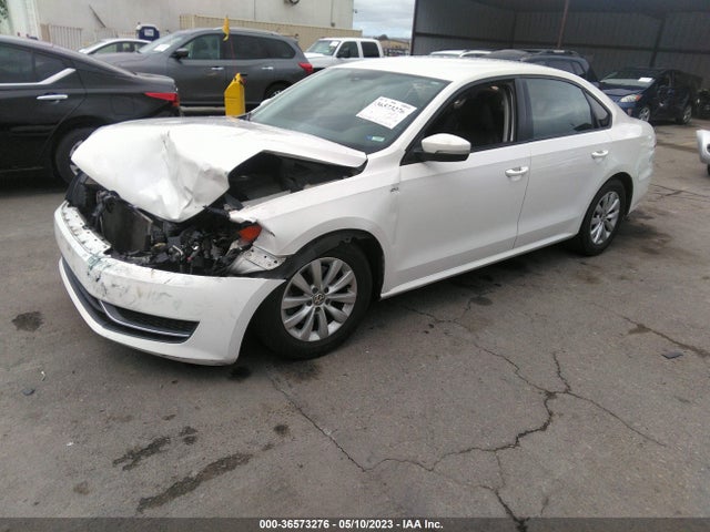 1VWAT7A35FC042973 Volkswagen Passat 1.8t Wolfsburg Ed