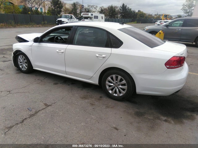 1VWAT7A35FC042973 Volkswagen Passat 1.8t Wolfsburg Ed