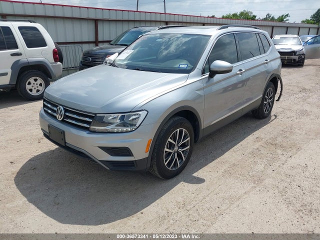 3VV2B7AX4LM083894 Volkswagen Tiguan Se/sel/se R-line Black