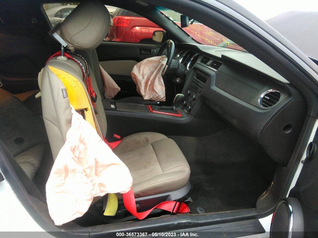 Ford Mustang V6 2014 1ZVBP8AM0E5281289 Image 6