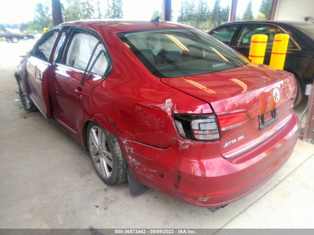 3VWL17AJ3HM213654 Volkswagen Jetta 1.8t Sel