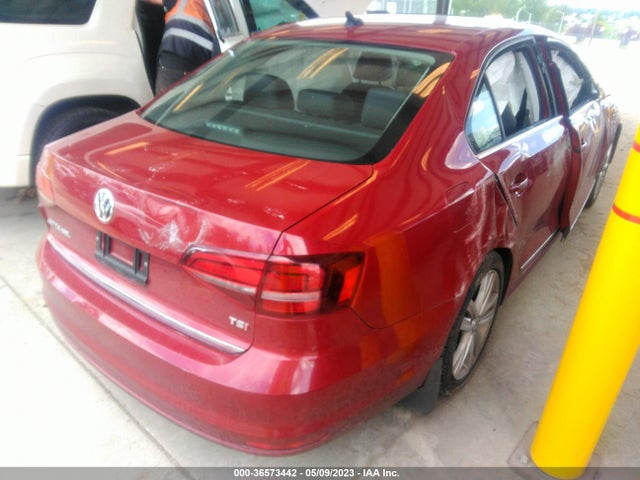 3VWL17AJ3HM213654 Volkswagen Jetta 1.8t Sel