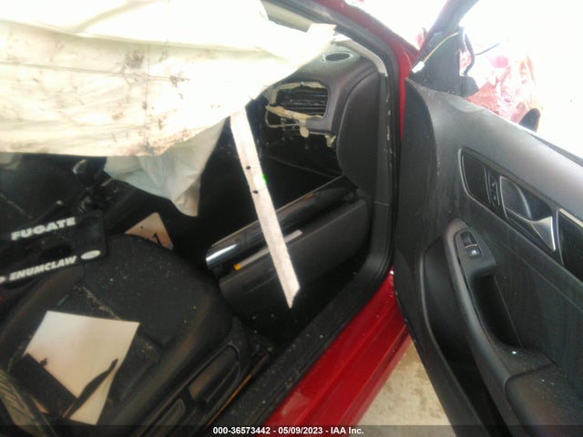 3VWL17AJ3HM213654 Volkswagen Jetta 1.8t Sel