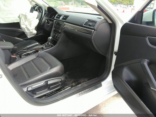 1VWGT7A35HC056515 Volkswagen Passat 1.8t Se W/technology