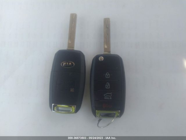 5XYPGDA33JG349465 KIA SORENTO LX