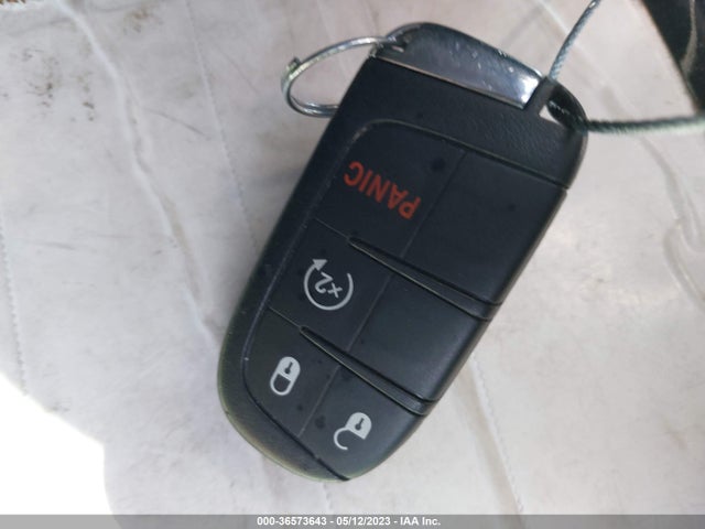 3C4NJCBB2JT165376 Jeep Compass Latitude