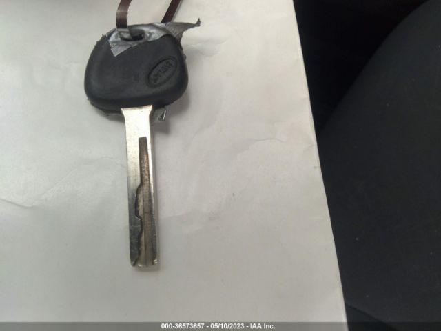 5XYPG4A38HG216291 KIA SORENTO LX