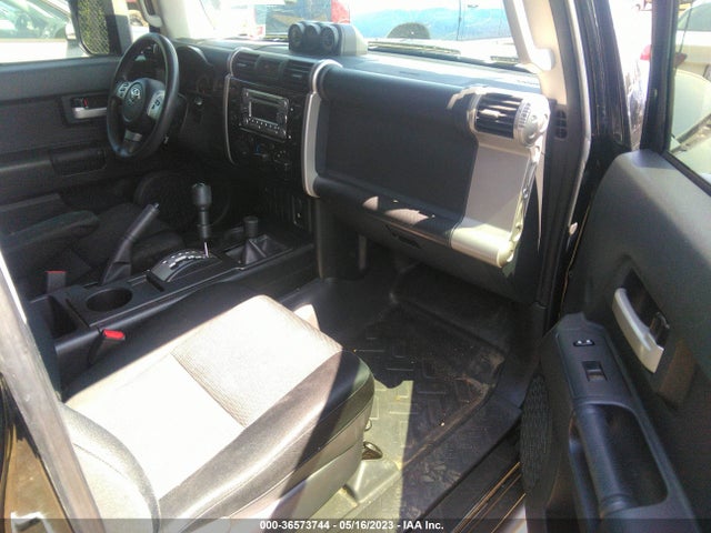 2014 Toyota FJ Cruiser, VIN: JTEBU4BF4EK184579