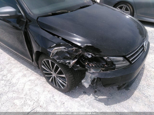3VWD17AJ4GM322904 Volkswagen Jetta Sedan 1.8t Sport