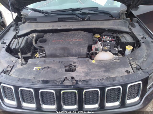 3C4NJCAB8JT368452 Jeep Compass Sport