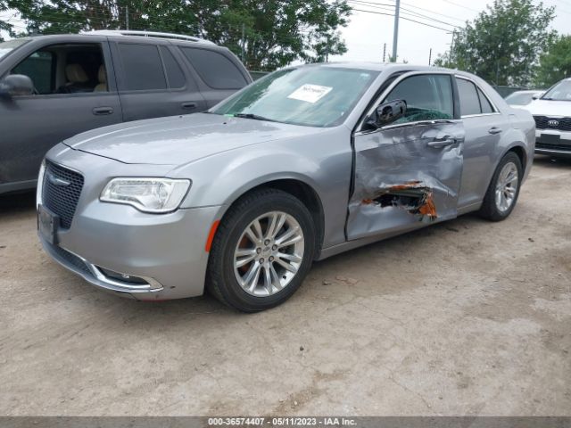 2C3CCAAG1JH117593 Chrysler 300 Touring L