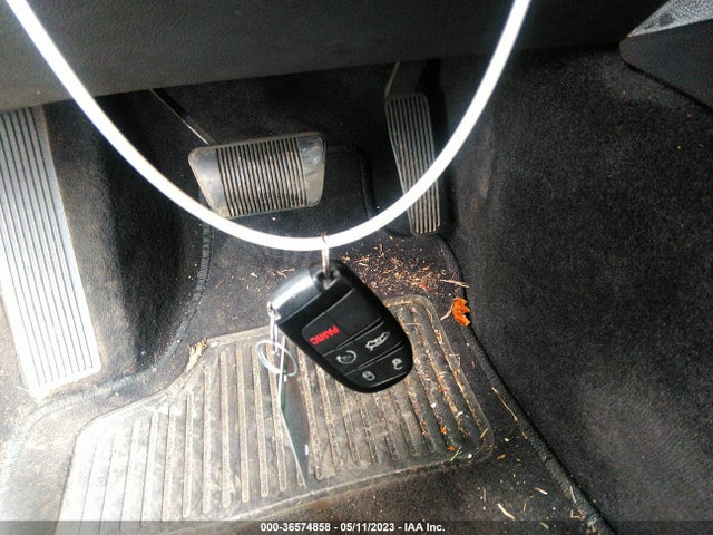 2C3CCABG8FH818217 Chrysler 300 300s