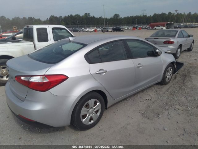 KNAFK4A67G5507423 KIA FORTE LX