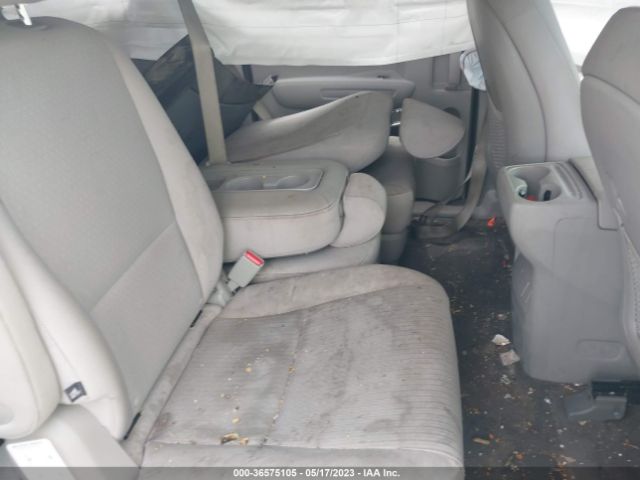 KNDMB5C17G6151468 KIA SEDONA LX