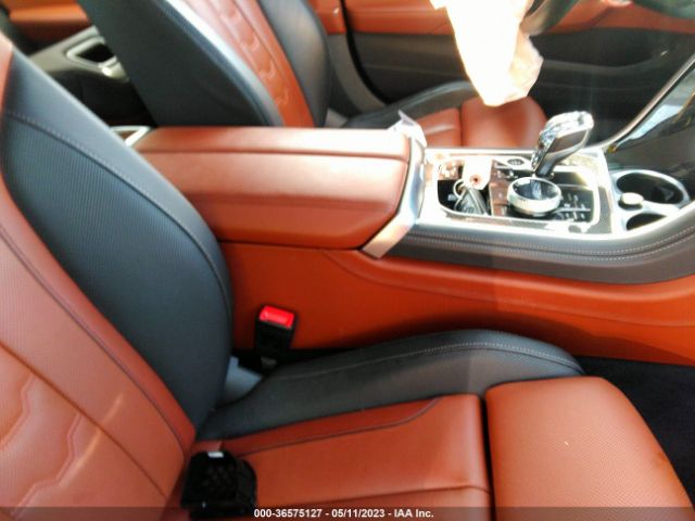 WBAGV8C0XNCJ26329 BMW 8 Series M850i