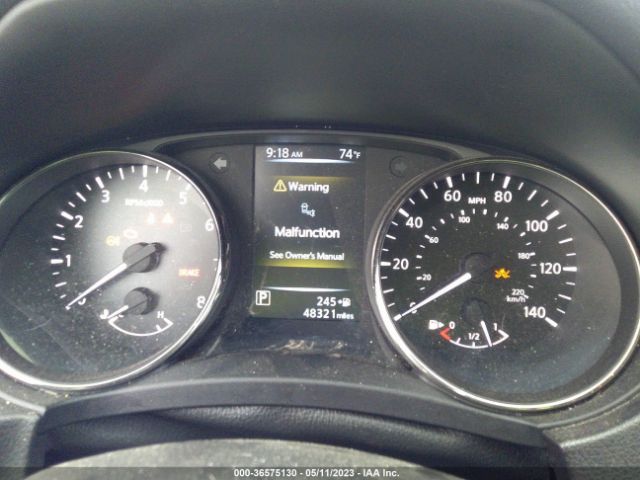 JN8AT2MV5HW022294 Nissan Rogue Sl