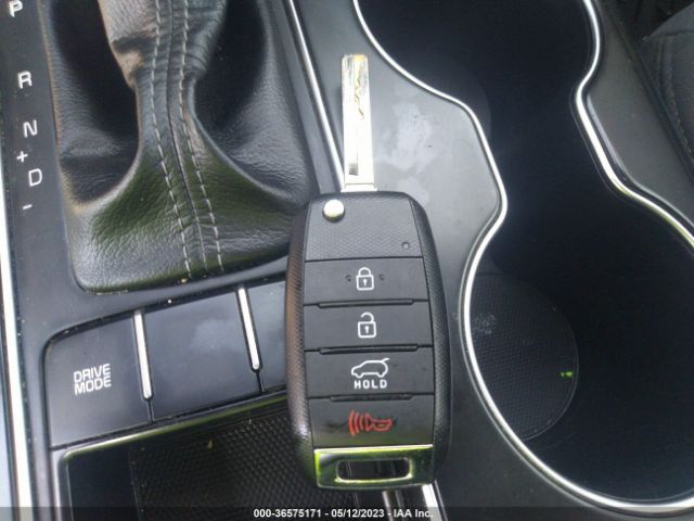 5XYPG4A58LG613994 KIA Sorento Lx V6