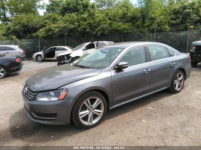 1VWBT7A35EC048551 Volkswagen Passat Se W/sunroof