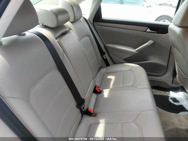 1VWBT7A35EC048551 Volkswagen Passat Se W/sunroof