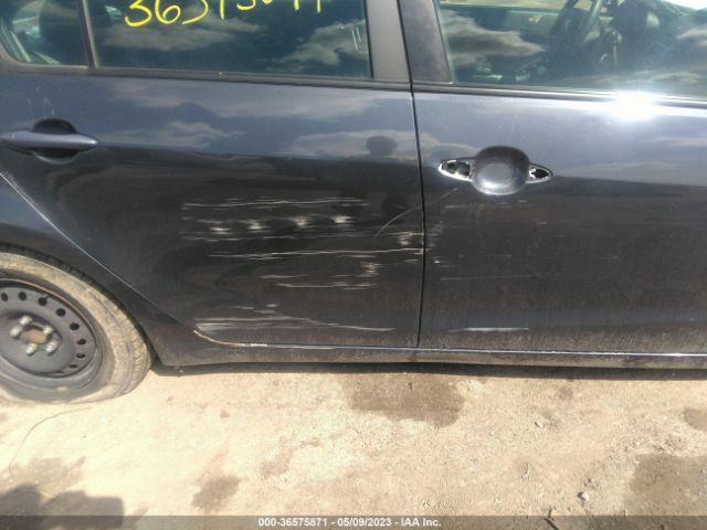 KNAFK4A67G5609112 KIA FORTE LX
