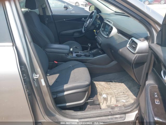 5XYPGDA52JG371961 KIA Sorento Lx V6