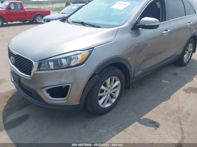 5XYPGDA52JG371961 KIA Sorento Lx V6