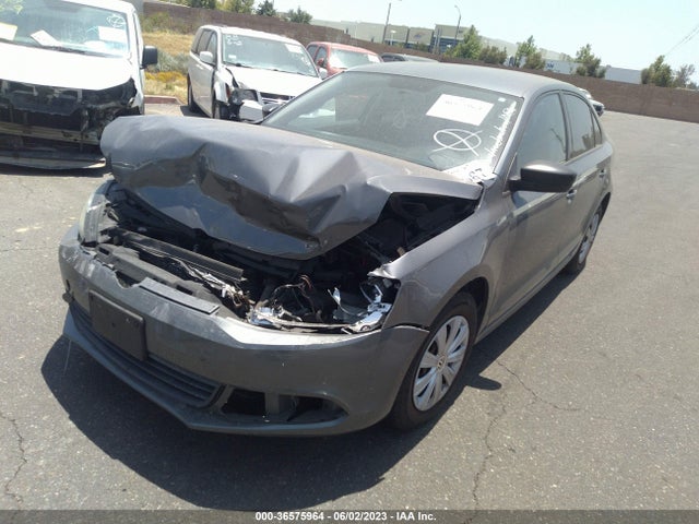 3VW2K7AJ1EM425070 Volkswagen Jetta Sedan S