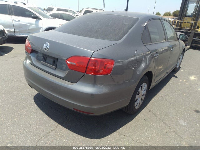 3VW2K7AJ1EM425070 Volkswagen Jetta Sedan S