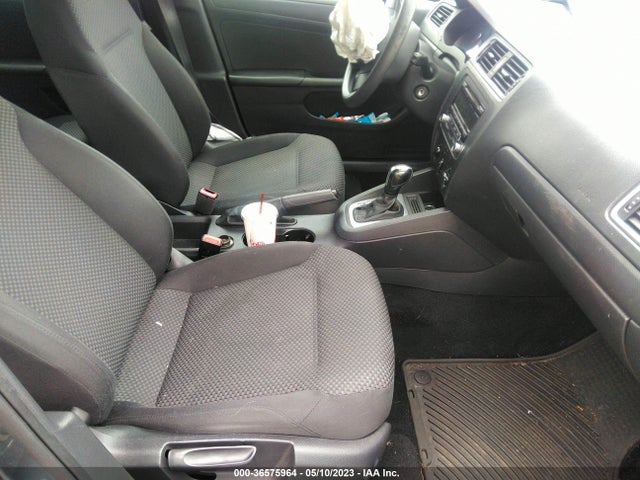 3VW2K7AJ1EM425070 Volkswagen Jetta Sedan S