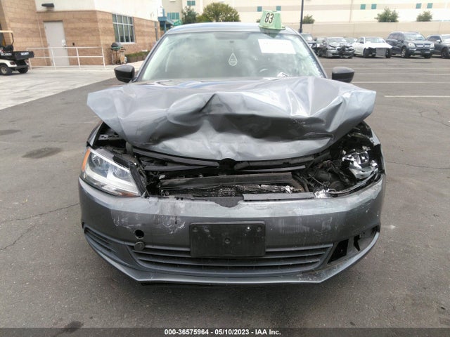 3VW2K7AJ1EM425070 Volkswagen Jetta Sedan S