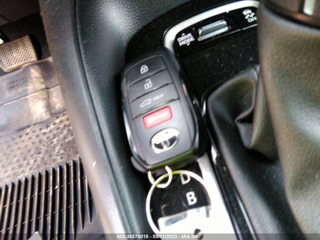 Toyota COROLLA SE 2023 5YFS4MCE3PP147117 Image 3