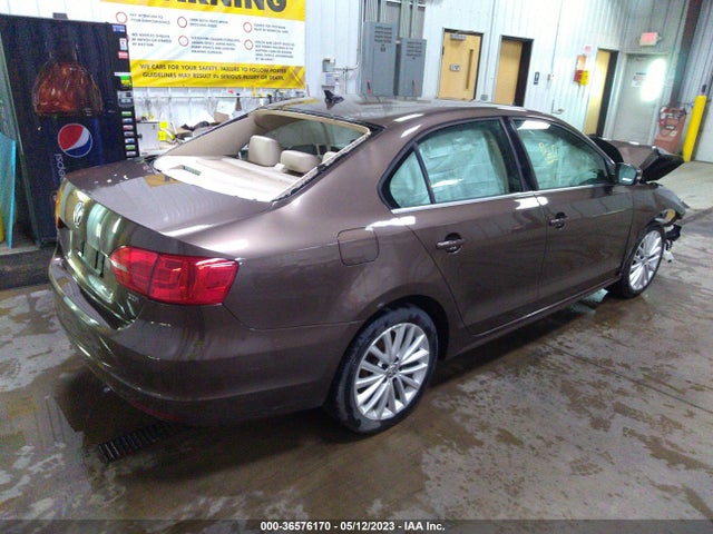 3VWLL7AJ9EM374791 Volkswagen Jetta Sedan Tdi W/premium/nav