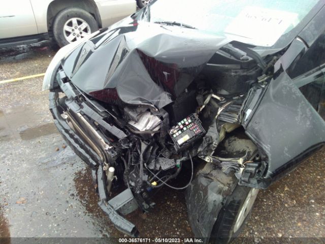 KNADM4A3XE6323236 KIA RIO LX