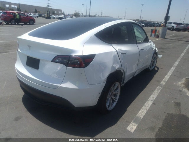 7SAYGDEE9NF346778 Tesla Model Y Long Range